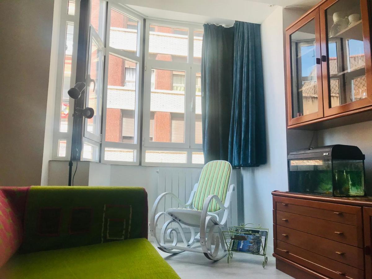 Mirando A La Catedral Desde Plaza Vega Apartment Burgo Екстериор снимка